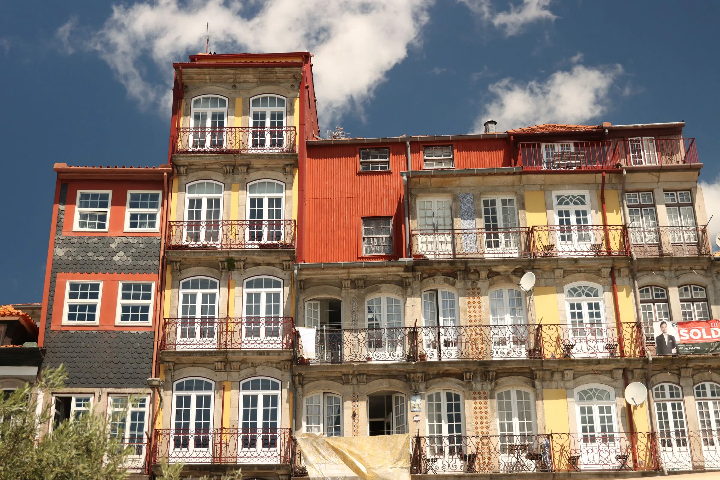 Vender o seu imóvel em Portugal morando no Brasil: mais-valias nos dois países